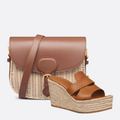 BOBBY MEDIUM TASCHE UND 30 MONTAIGNE WEDGE SANDALEN SET